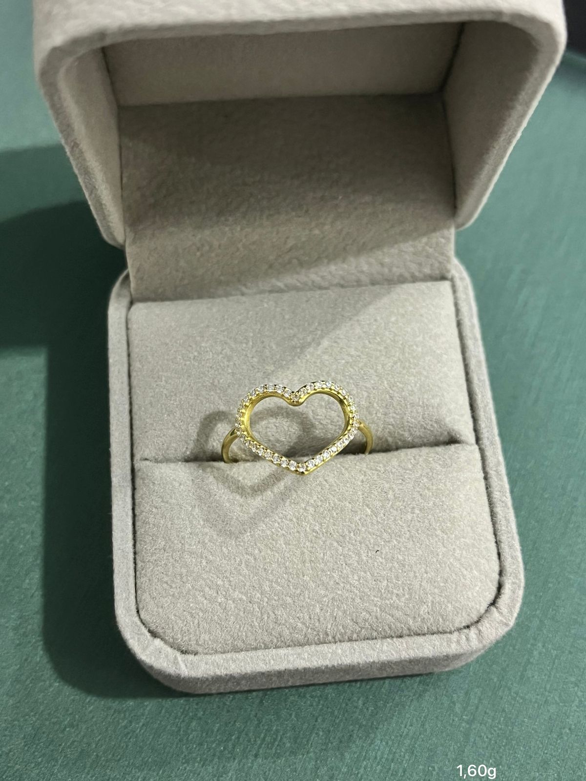 Anel Coração Cravejado em ouro 18k